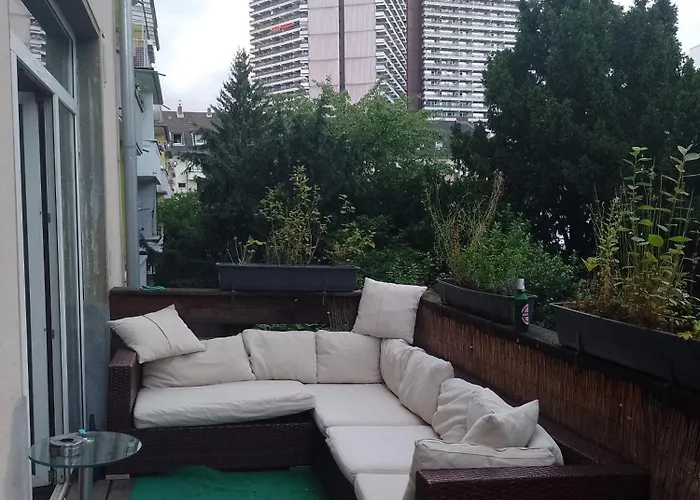 In Weisshausstrasse In Einer 科隆