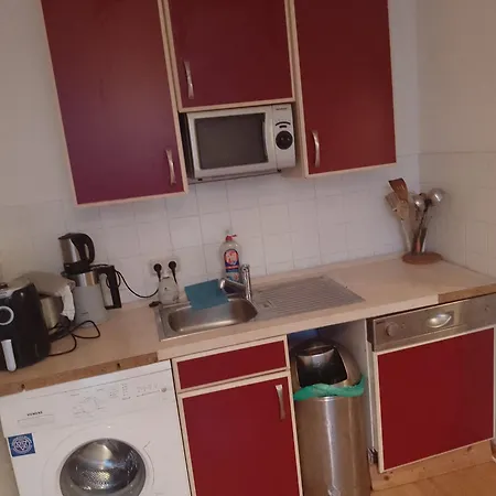 In Weisshausstrasse In Einer Homestay *