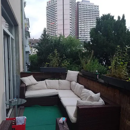 In Weisshausstrasse In Einer Köln